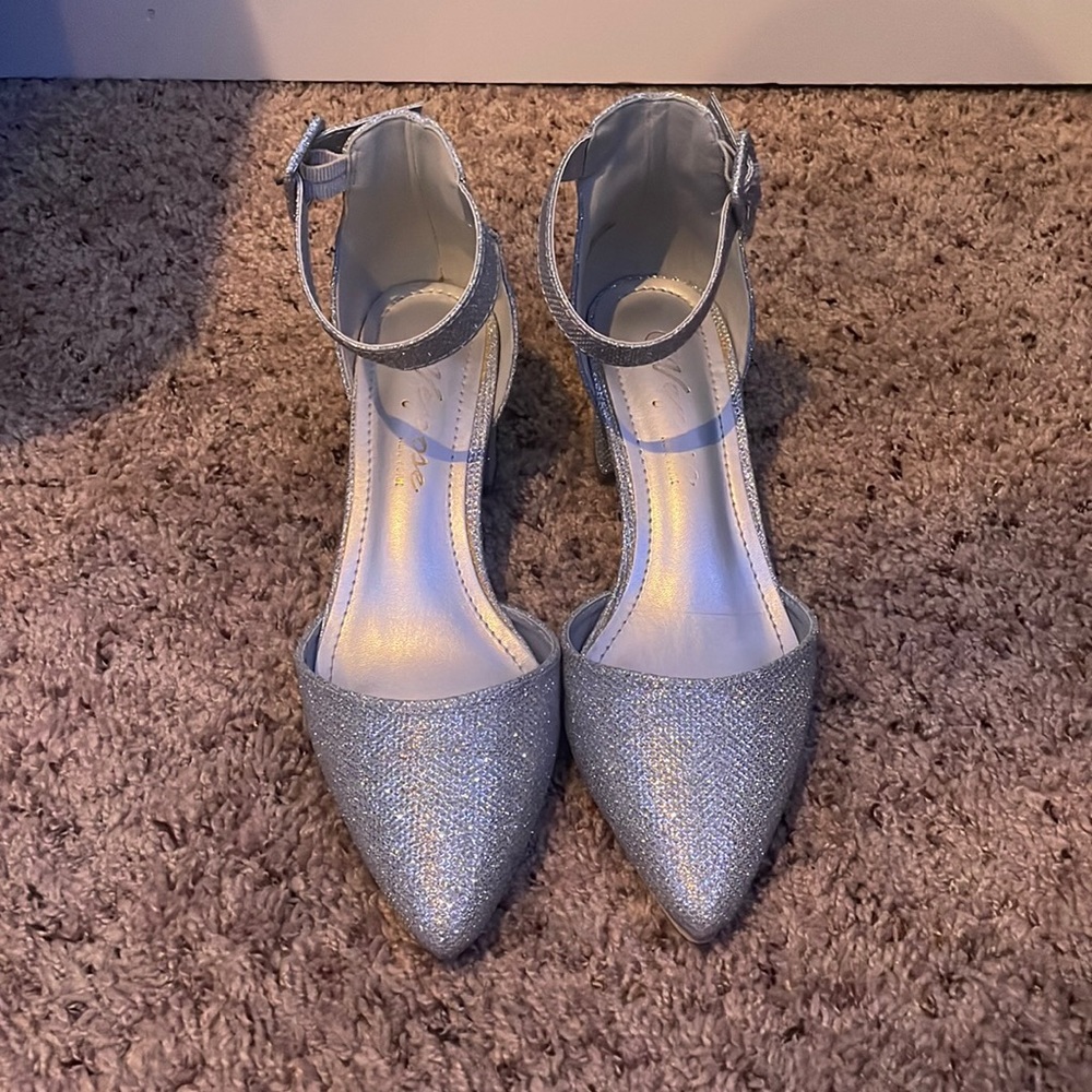Shiny heels